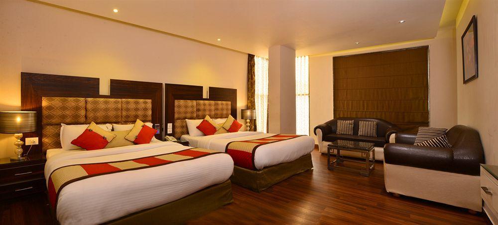 Hotel Staybook Hotel Uppal International 4*