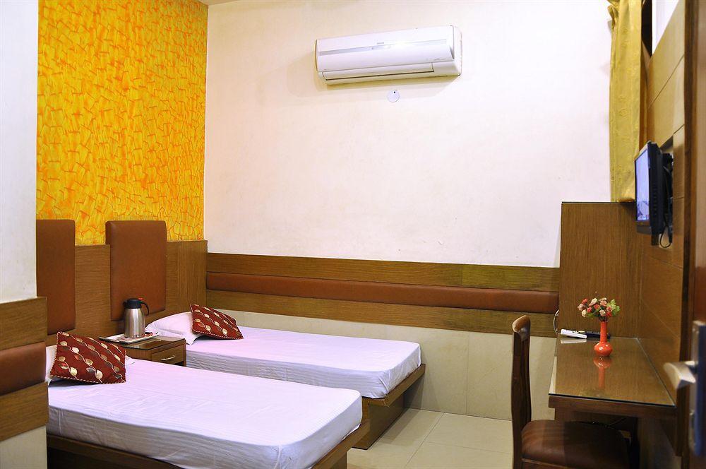 Oyo 3472 Rama Hotel New Delhi