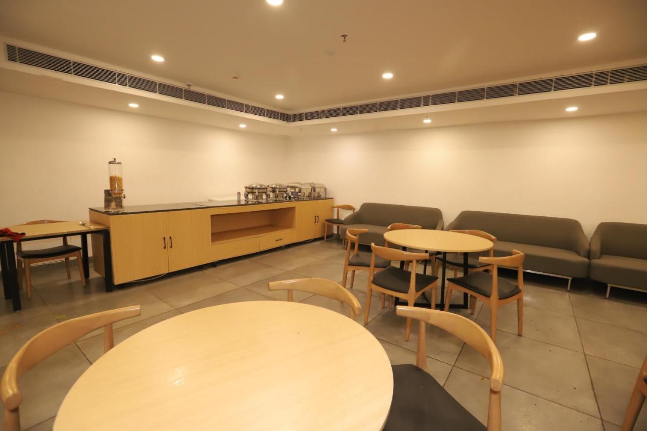 Ip Residency East Delhi Preet Vihar Couple Freindly