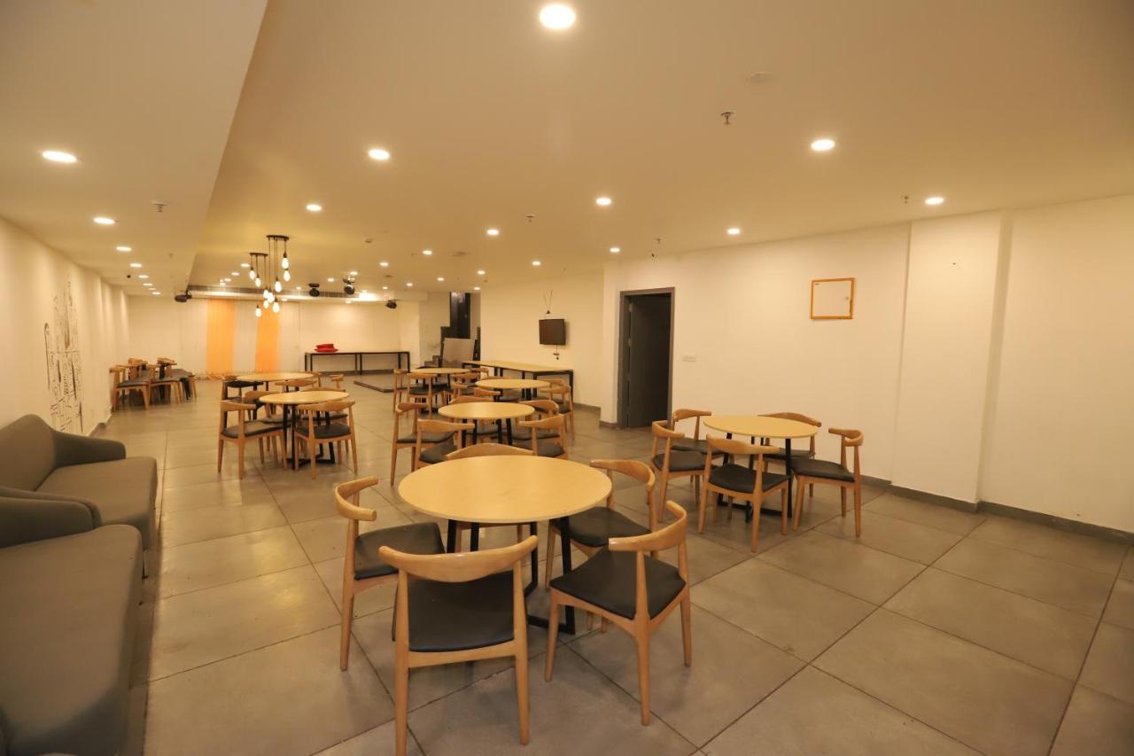Hotel Ip Residency East Delhi Preet Vihar Couple Freindly Nova Deli
