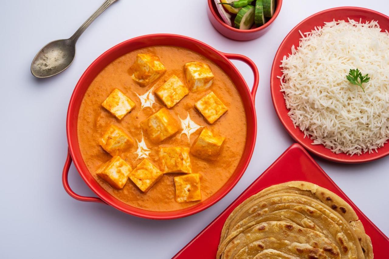 Hotel Red Velvet Suites Delhi Airport Bed & Breakfast 3*