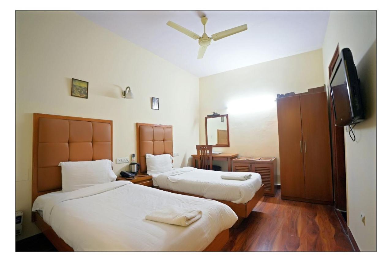 Oscar - Hauz Khas