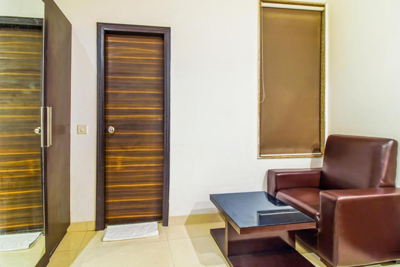 Hotel Fabhotel Transit Delhi Airport Mahipalpur 3*