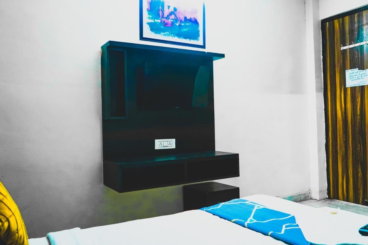 Royal Dwarka - Near Aakash Hospital Hotel 3*