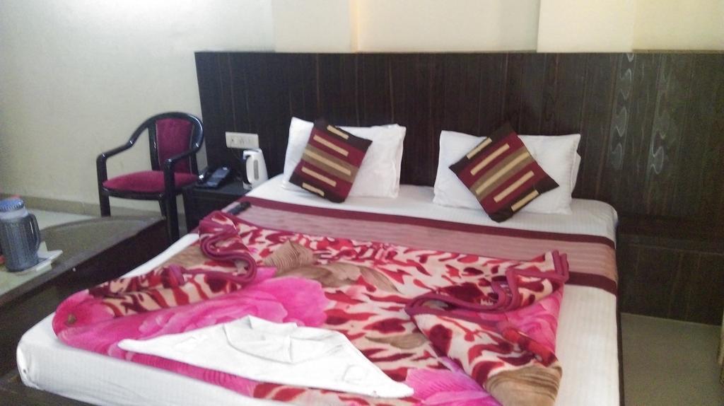 Hotel Surya Plaza New Delhi