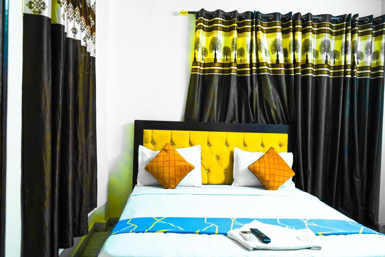 Royal Dwarka - Near Aakash Hospital 3* New Delhi