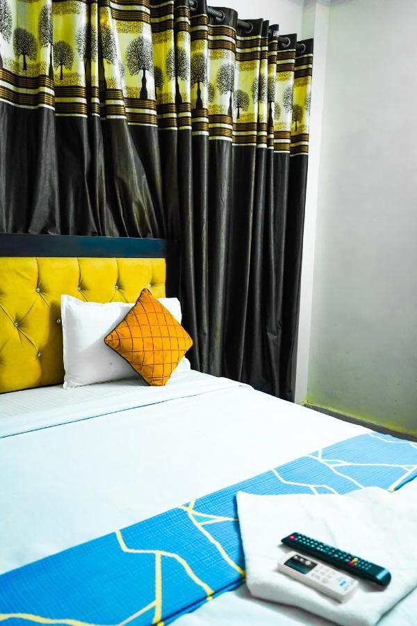 Royal Dwarka - Near Aakash Hospital Hotel New Delhi