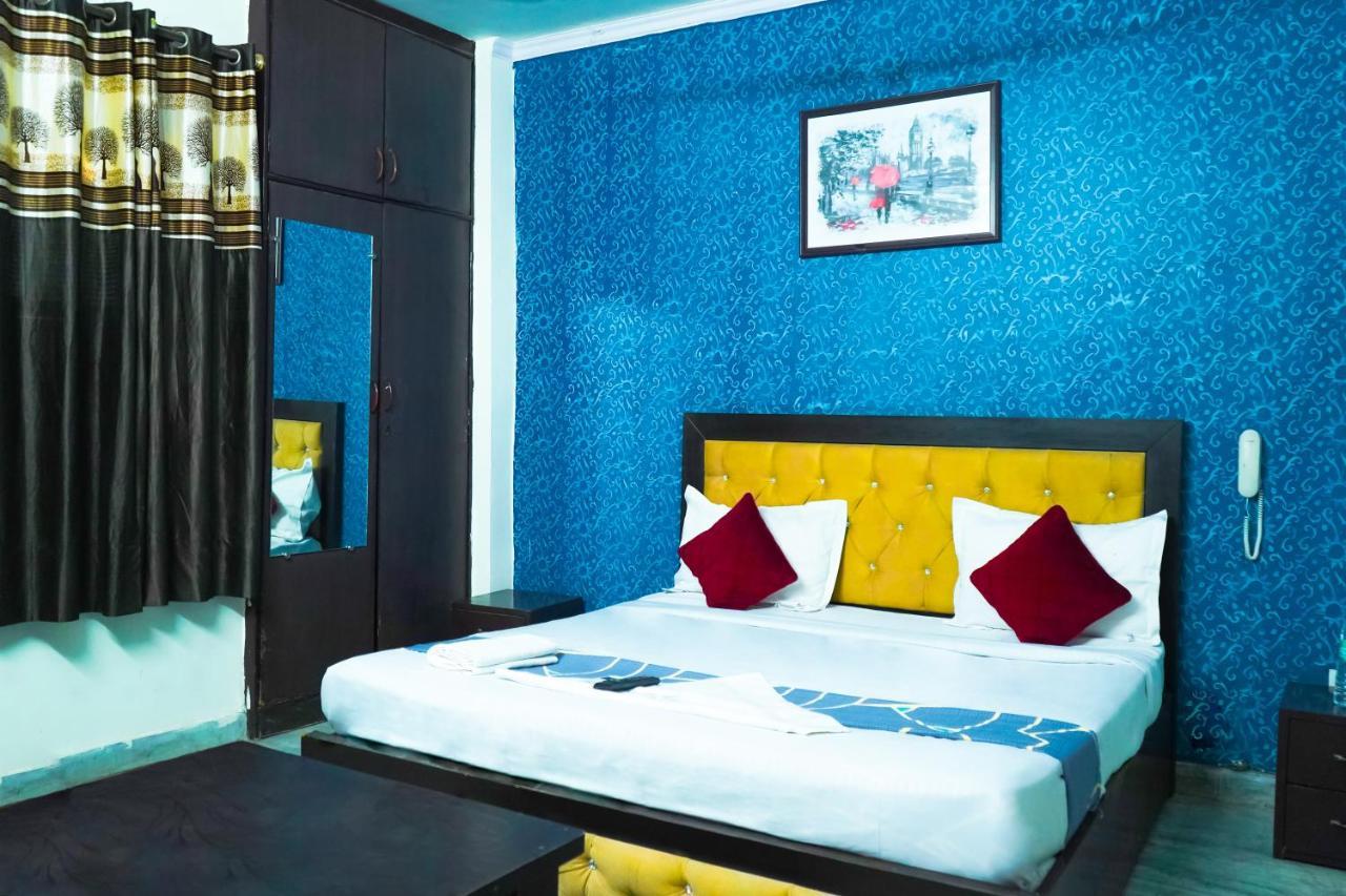 Royal Dwarka - Near Aakash Hospital