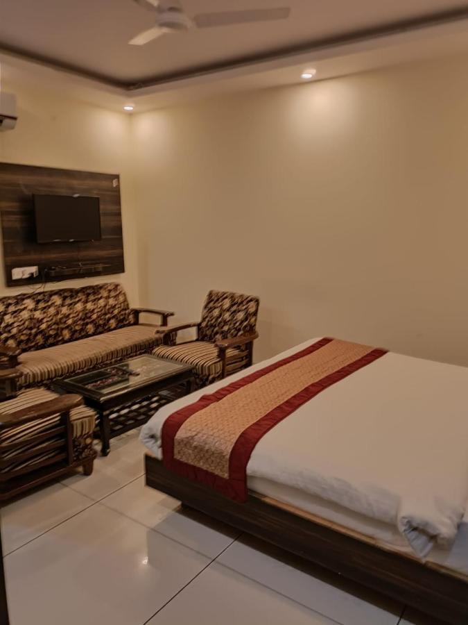 Hotel Hotel New City Lite Near Igi Airport Delhi 4*