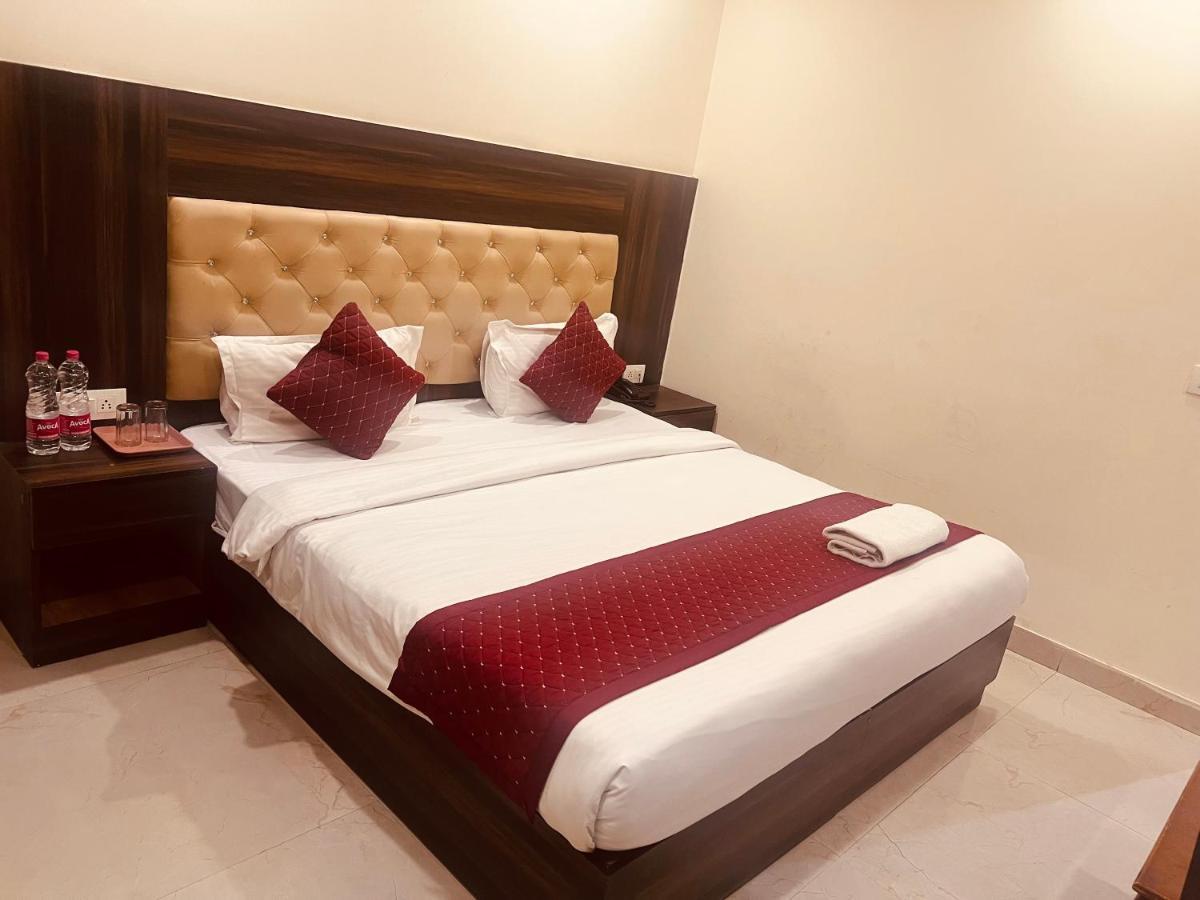 Ivy Plaza Luxury Hotel 4*