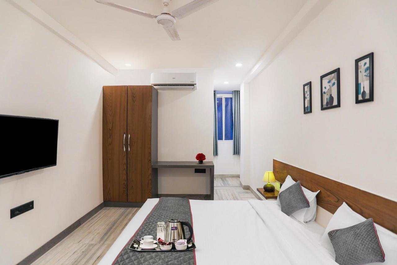 Hotel Townhouse 1142 Skyline 18 Near Palam Metro Station 3*