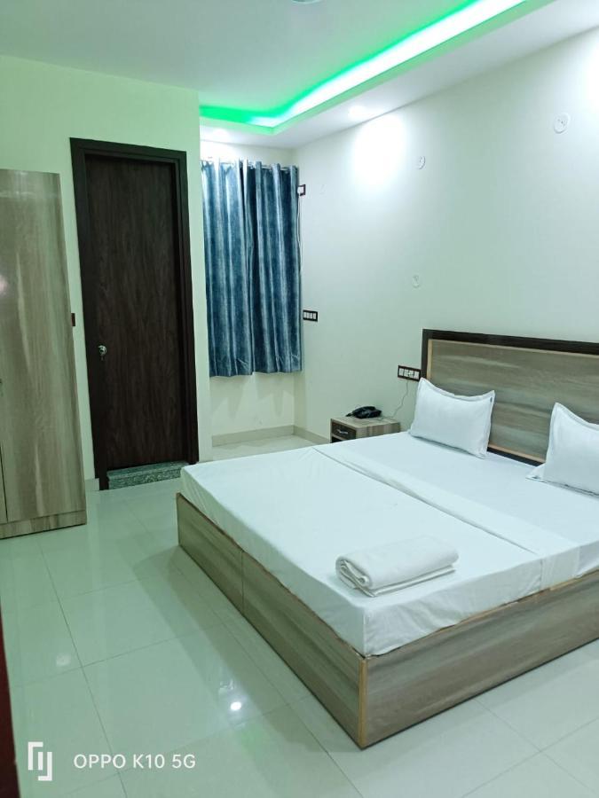 Hotel Red Velvet Suites Delhi Airport New Delhi