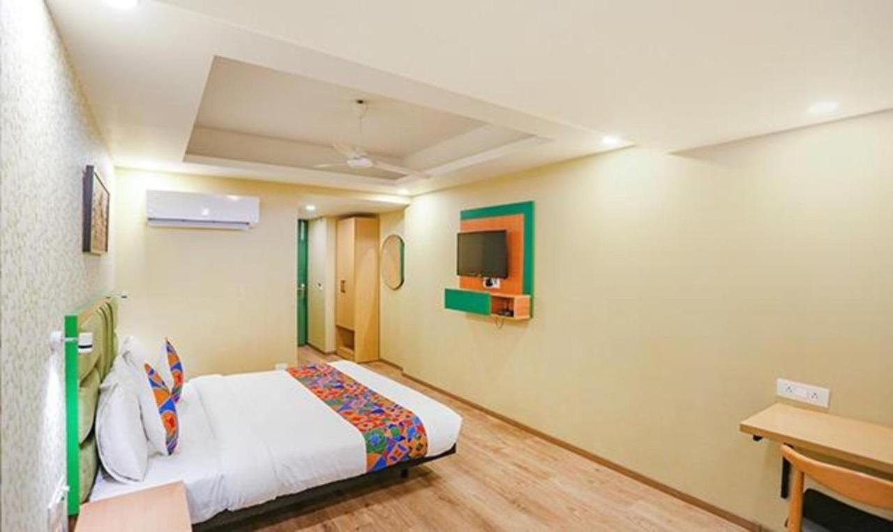 Fabhotel Aerosky Grand 3*