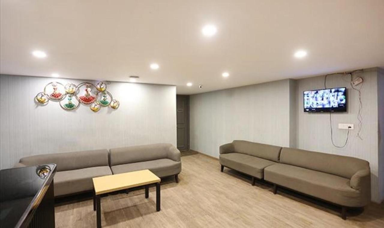 Fabhotel Aerosky Grand 3*