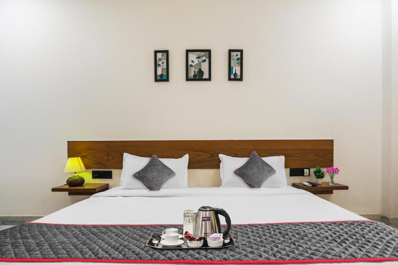 Townhouse 1142 Skyline 18 Near Palam Metro Station Hotel New Delhi