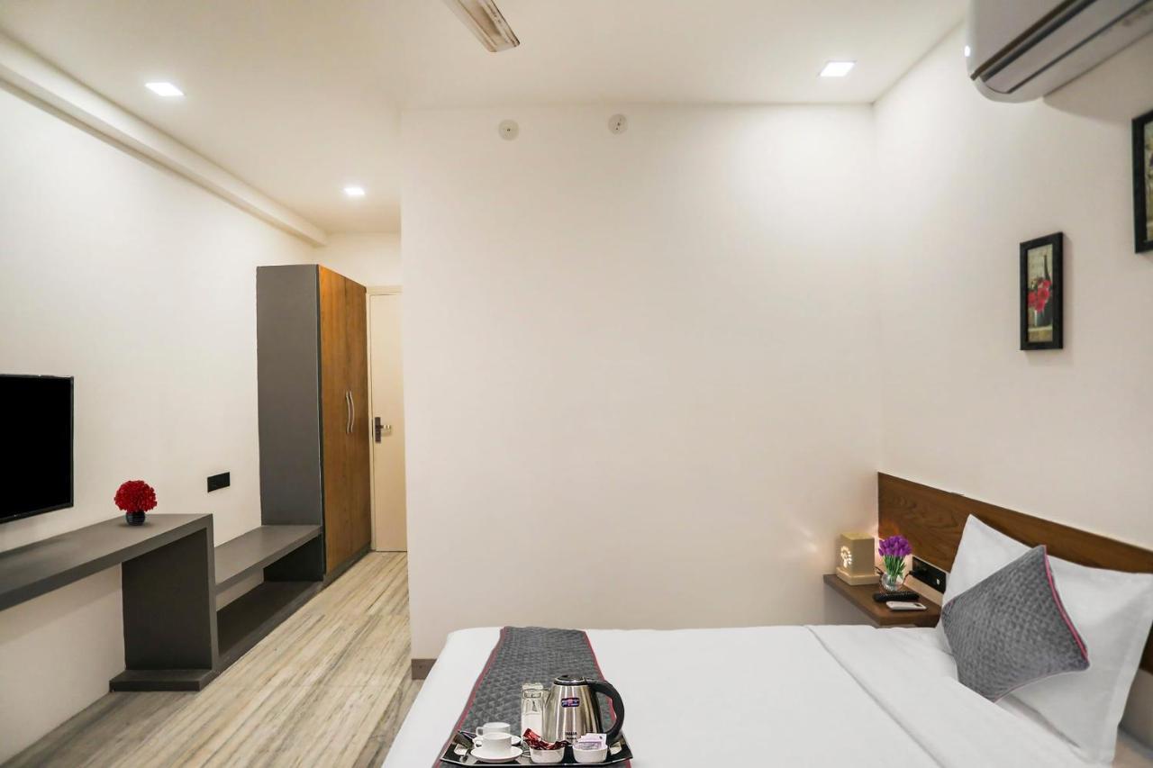 Townhouse 1142 Skyline 18 Near Palam Metro Station Hotel