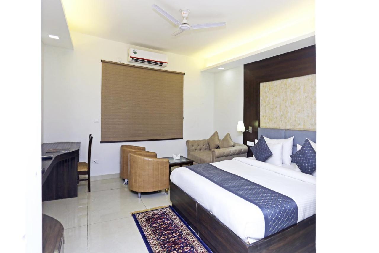 Park Tree Near Delhi Airport 4* New Delhi