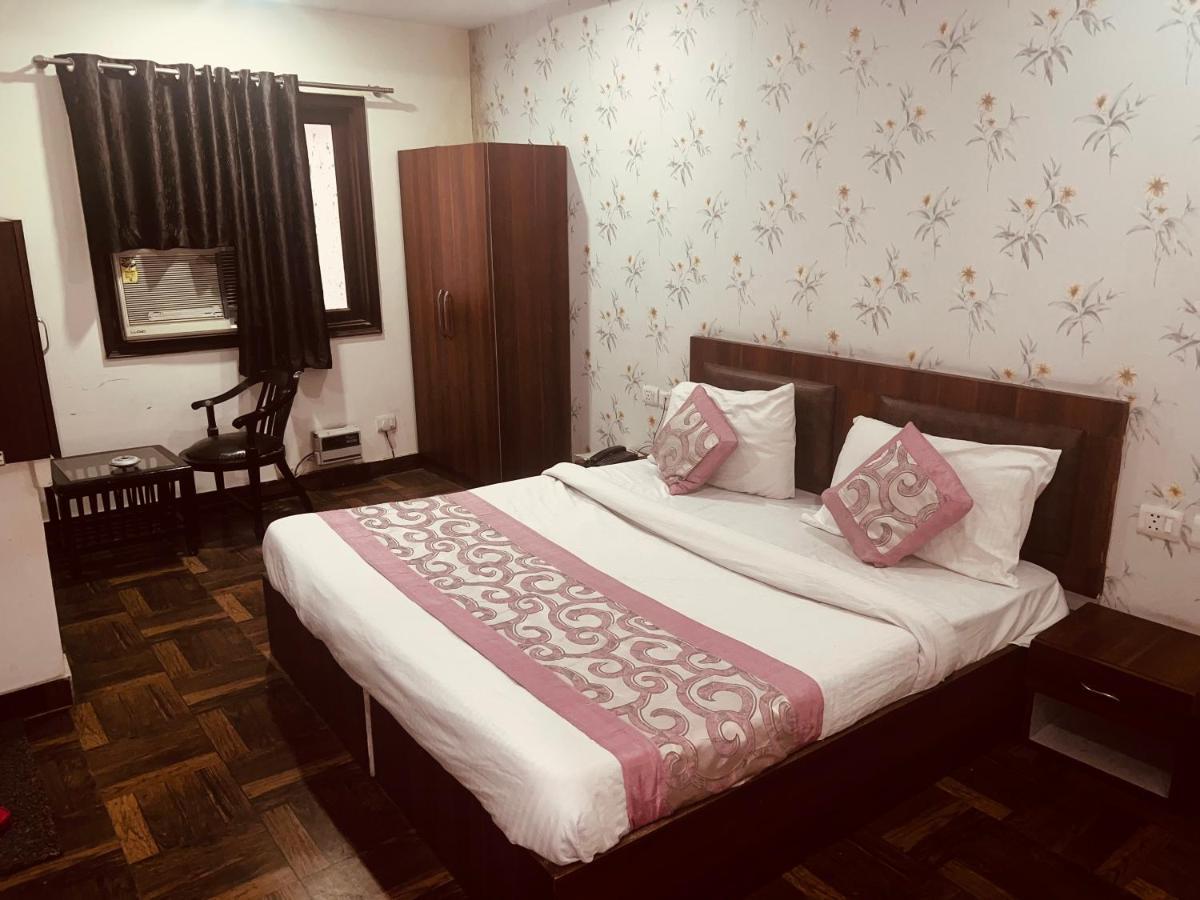 Asian Plaza Delhi Airport 3* New Delhi