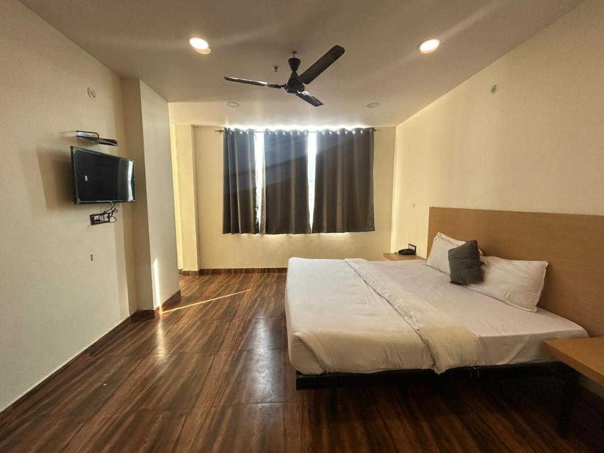 Guest house The Chaitanya United *