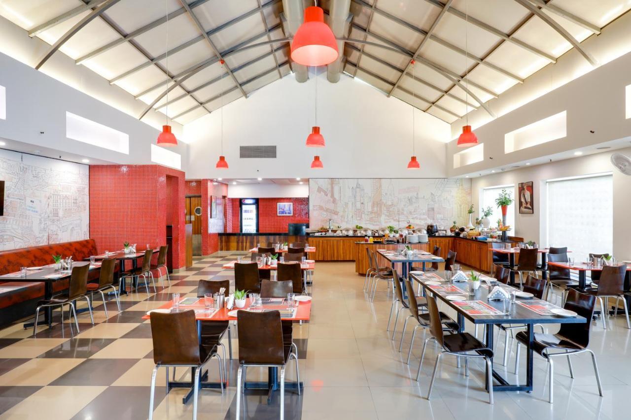 Hotel Red Fox By Lemon Tree Hotels, East