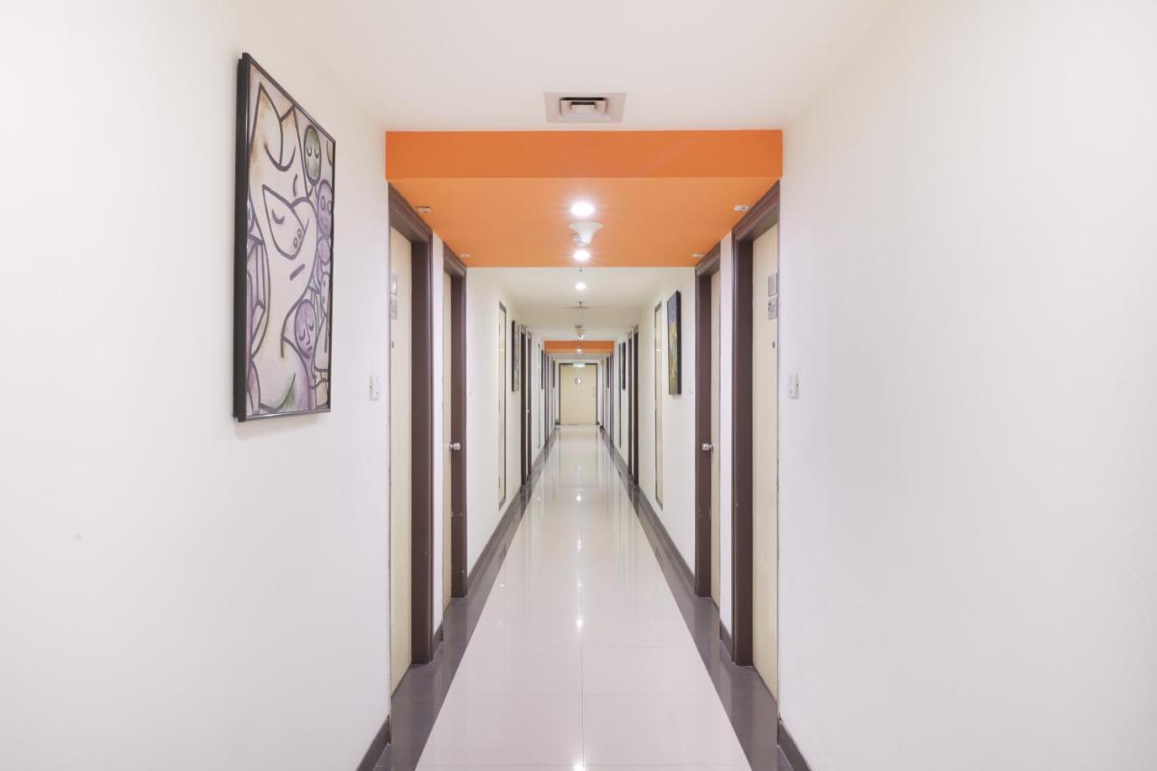 Red Fox By Lemon Tree Hotels, East 3* Delhi (National Capital Territory of India)
