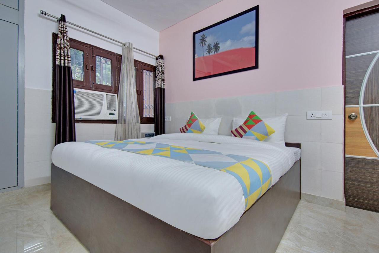Apartment Oyo Elegant Studio Sarita Vihar Near Sarita Vihar Metro Station *