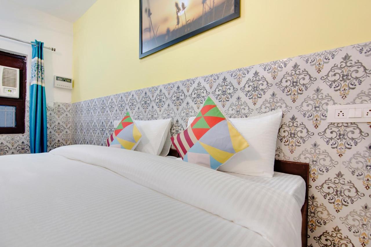 Oyo Elegant Studio Sarita Vihar Near Sarita Vihar Metro Station New Delhi