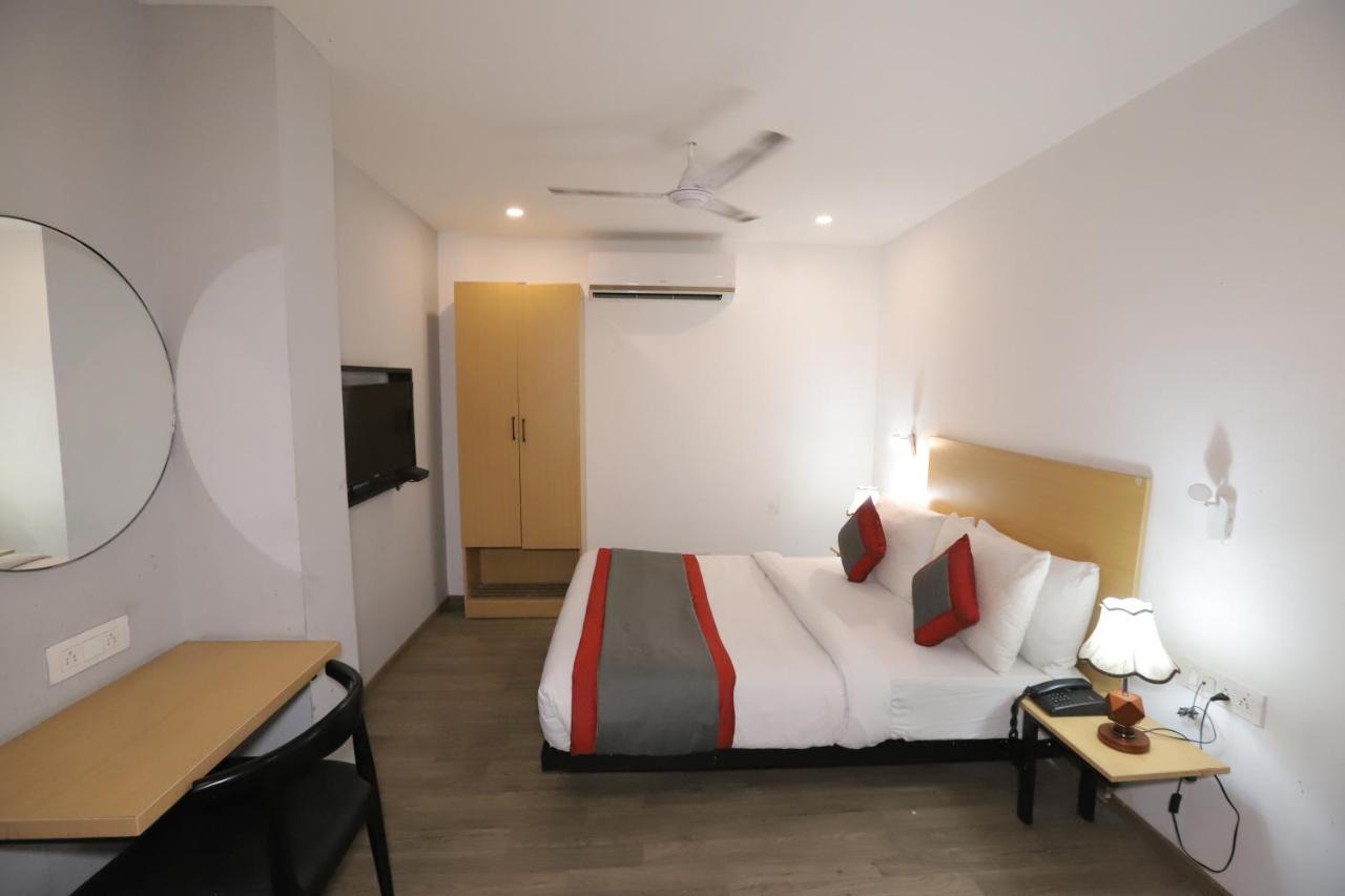 Ip Residency East Delhi Preet Vihar Couple Freindly Hotel Nova Deli
