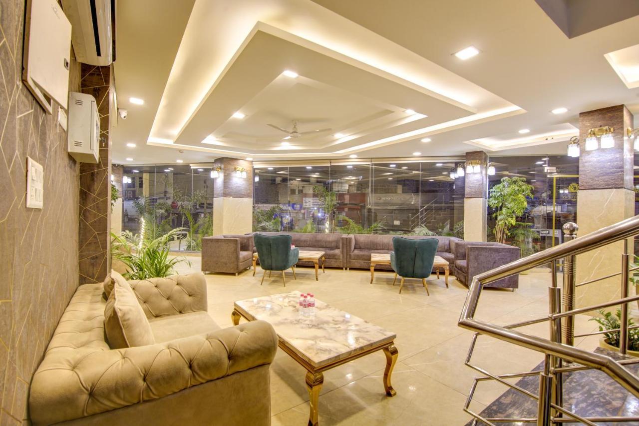 Park Tree Near Delhi Airport Hotel 4*