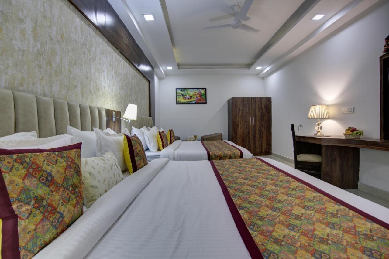 Park Tree Near Delhi Airport 4* New Delhi