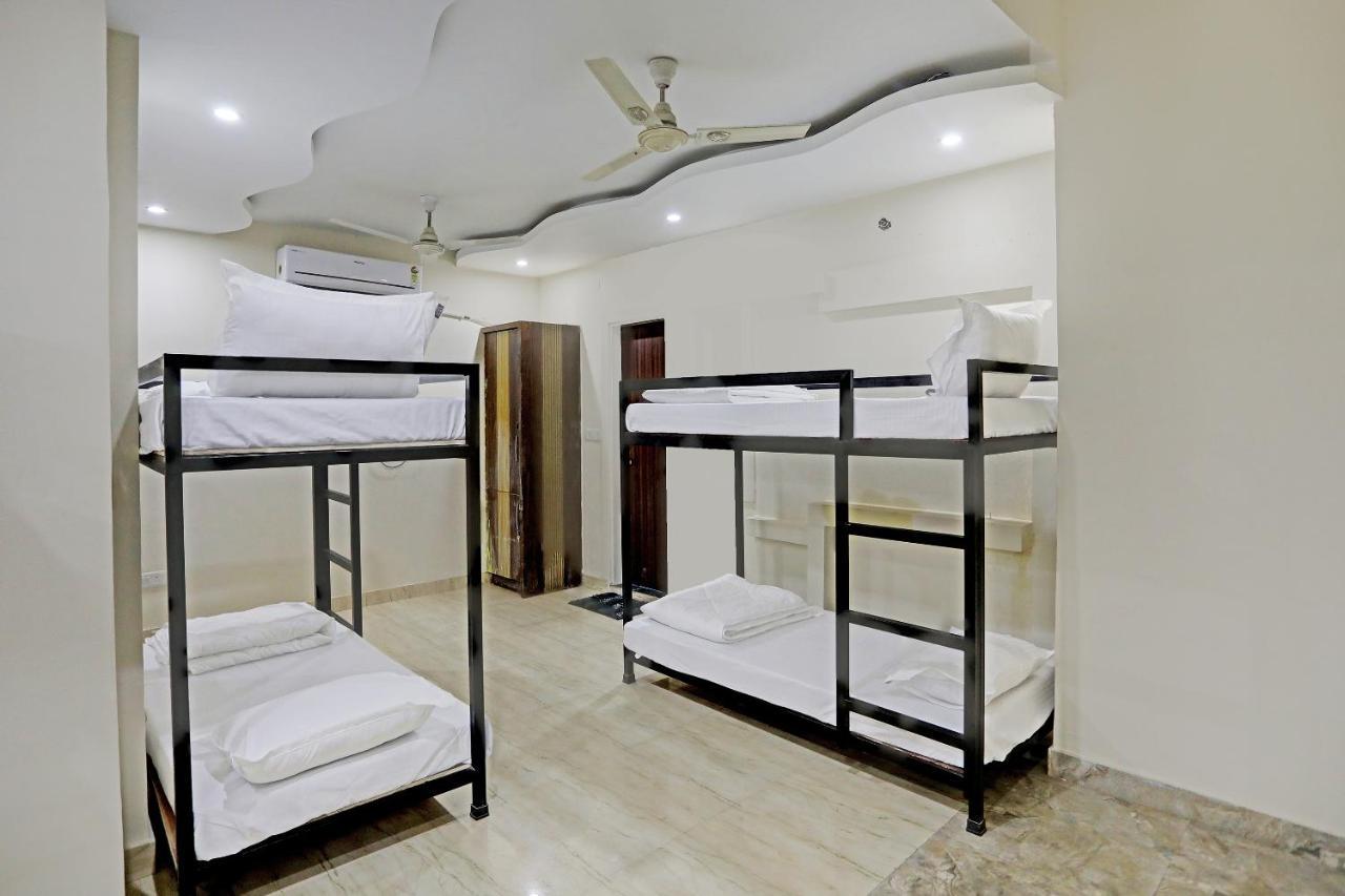 S B Inn-near Train Station Albergue *