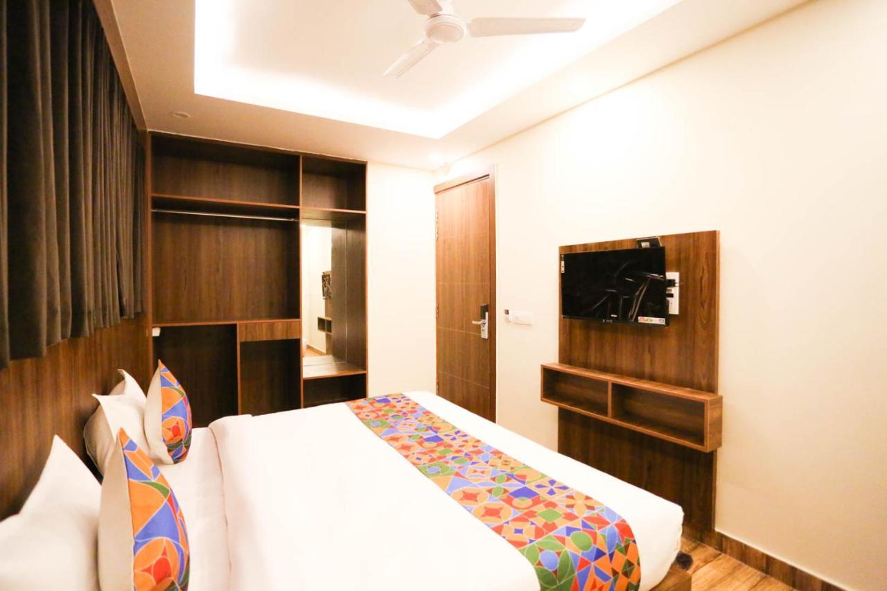 Hotel Swan Near Delhi Airport Nova Deli