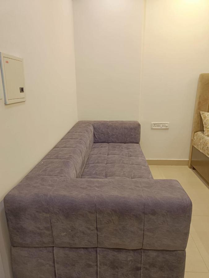 Moti Nagar, Dlf Capital Greens New Delhi