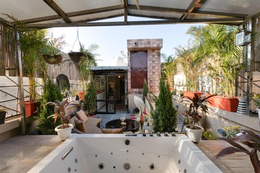Jacuzzi, Stunning1br ,terrace, Location