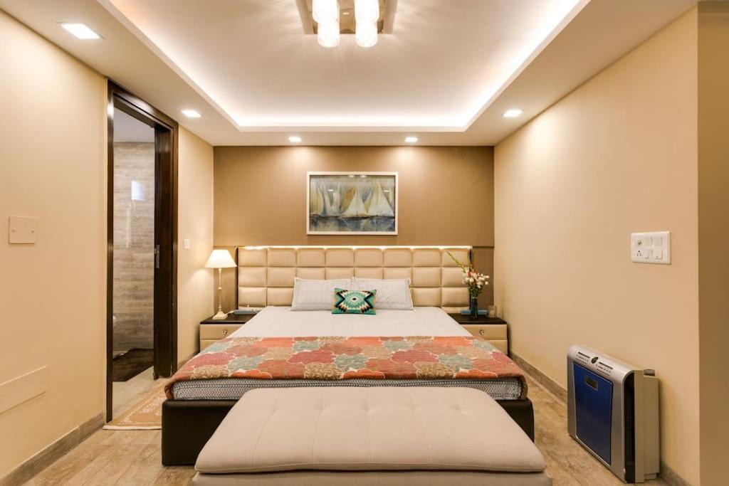 Jacuzzi, Stunning1br ,terrace, Location Holiday home New Delhi