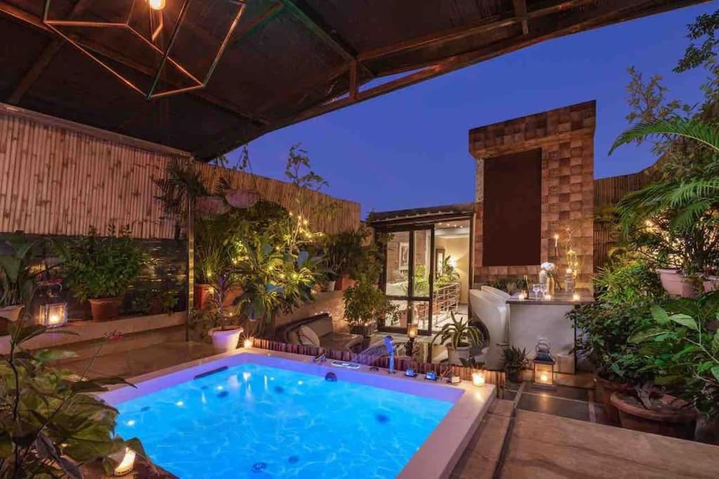 Jacuzzi, Stunning1br ,terrace, Location * New Delhi