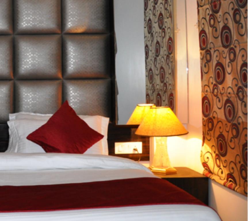 Fabexpress Lotus Palace Hotel New Delhi