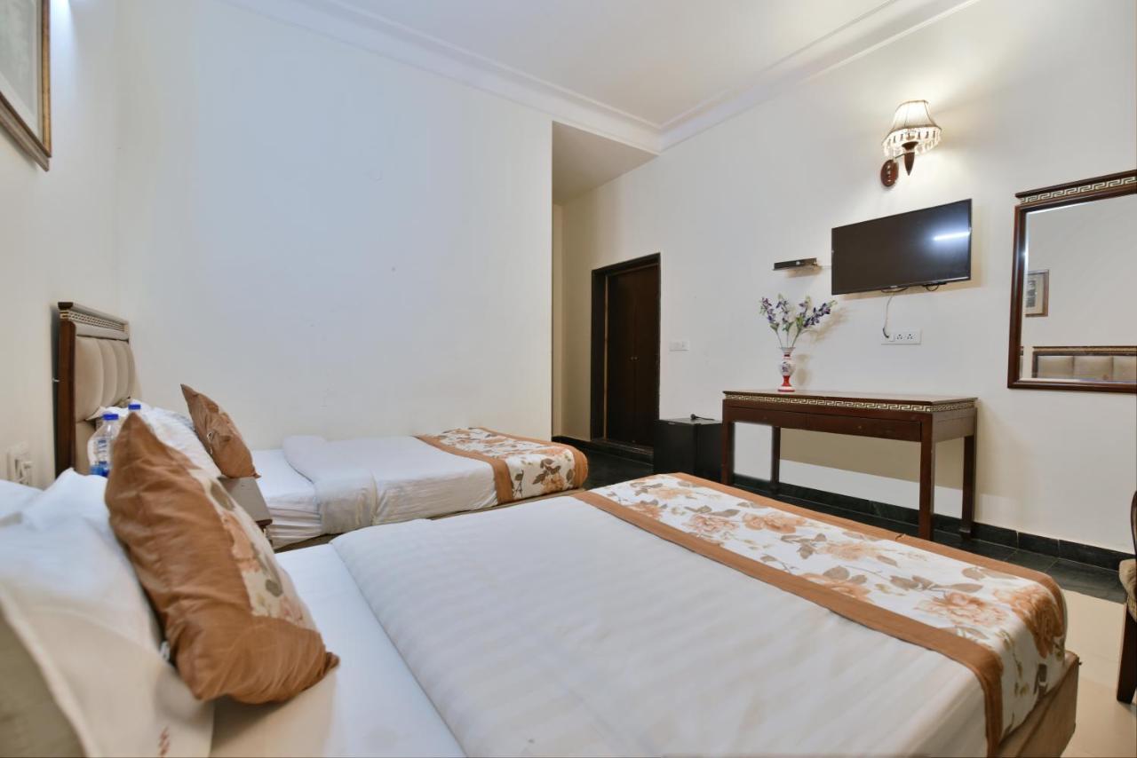 I & Revels Near Railway Station- By Ap Singh Hotel