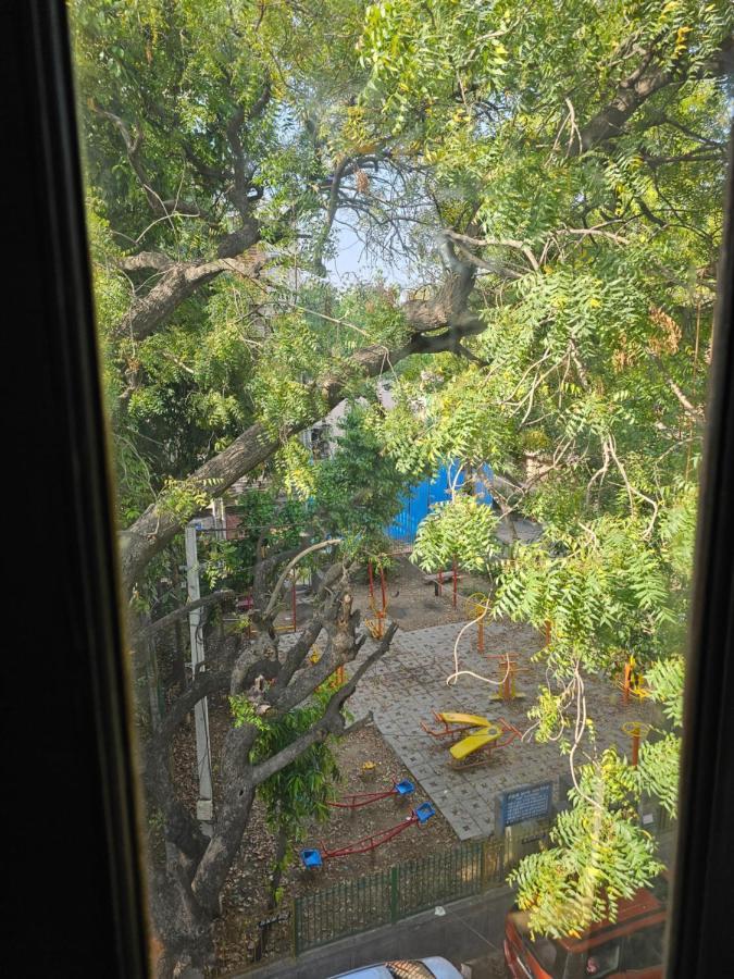 Spacious 2bhk Apartment! Apartment New Delhi