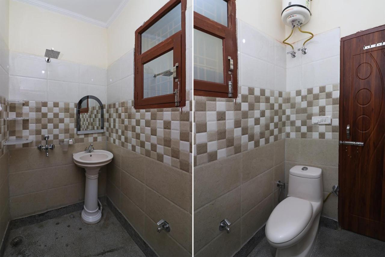 Oyo 13107 Westend Residency 3* New Delhi