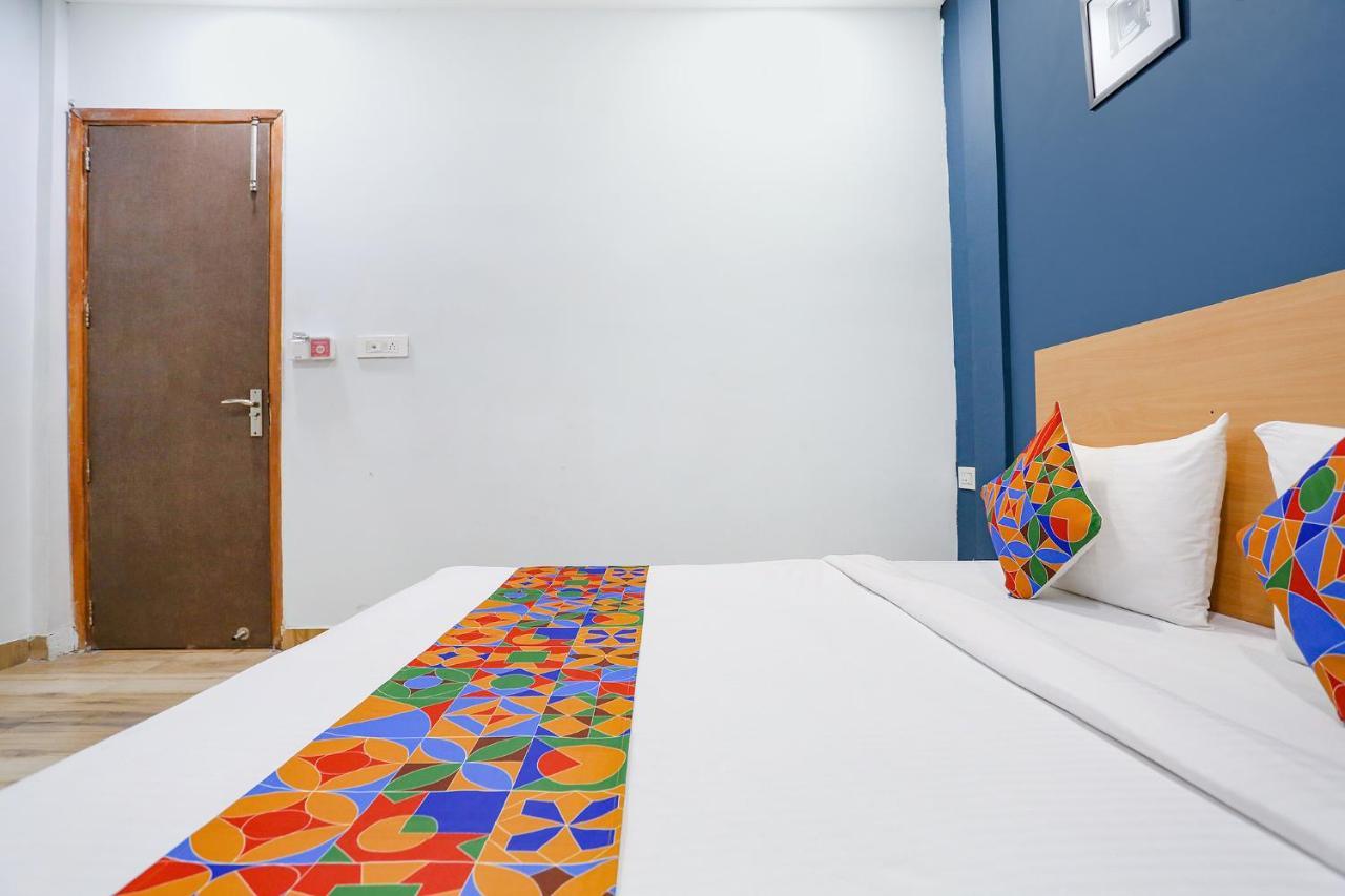 Fabhotel Silver Saffron Peera Garhi Hotel