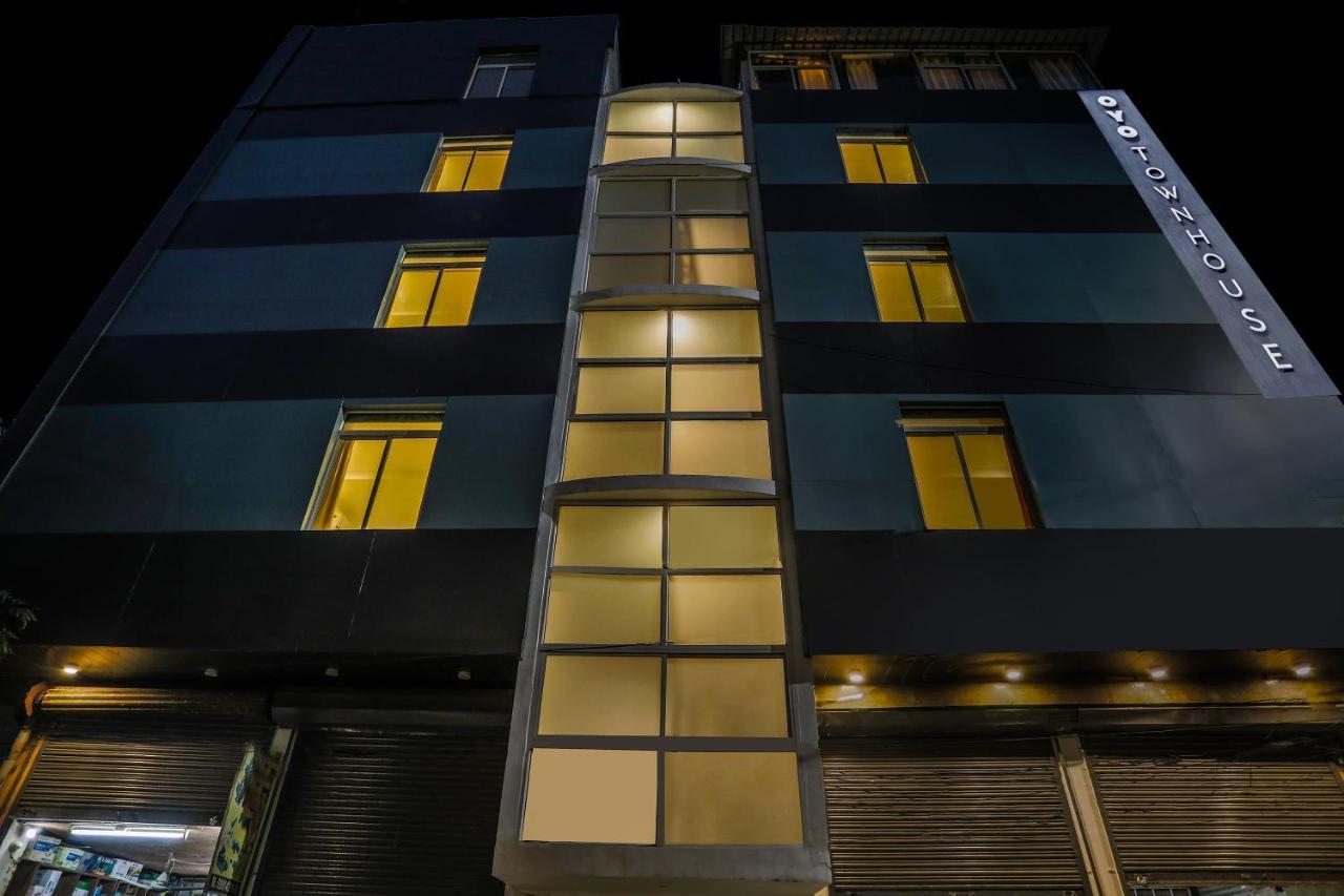 Townhouse 1142 Skyline 18 Near Palam Metro Station 3* New Delhi