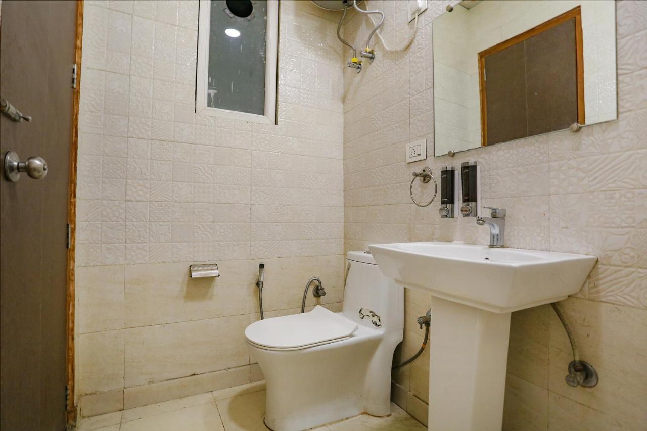 Hotel Fabhotel Silver Saffron Peera Garhi Nova Deli
