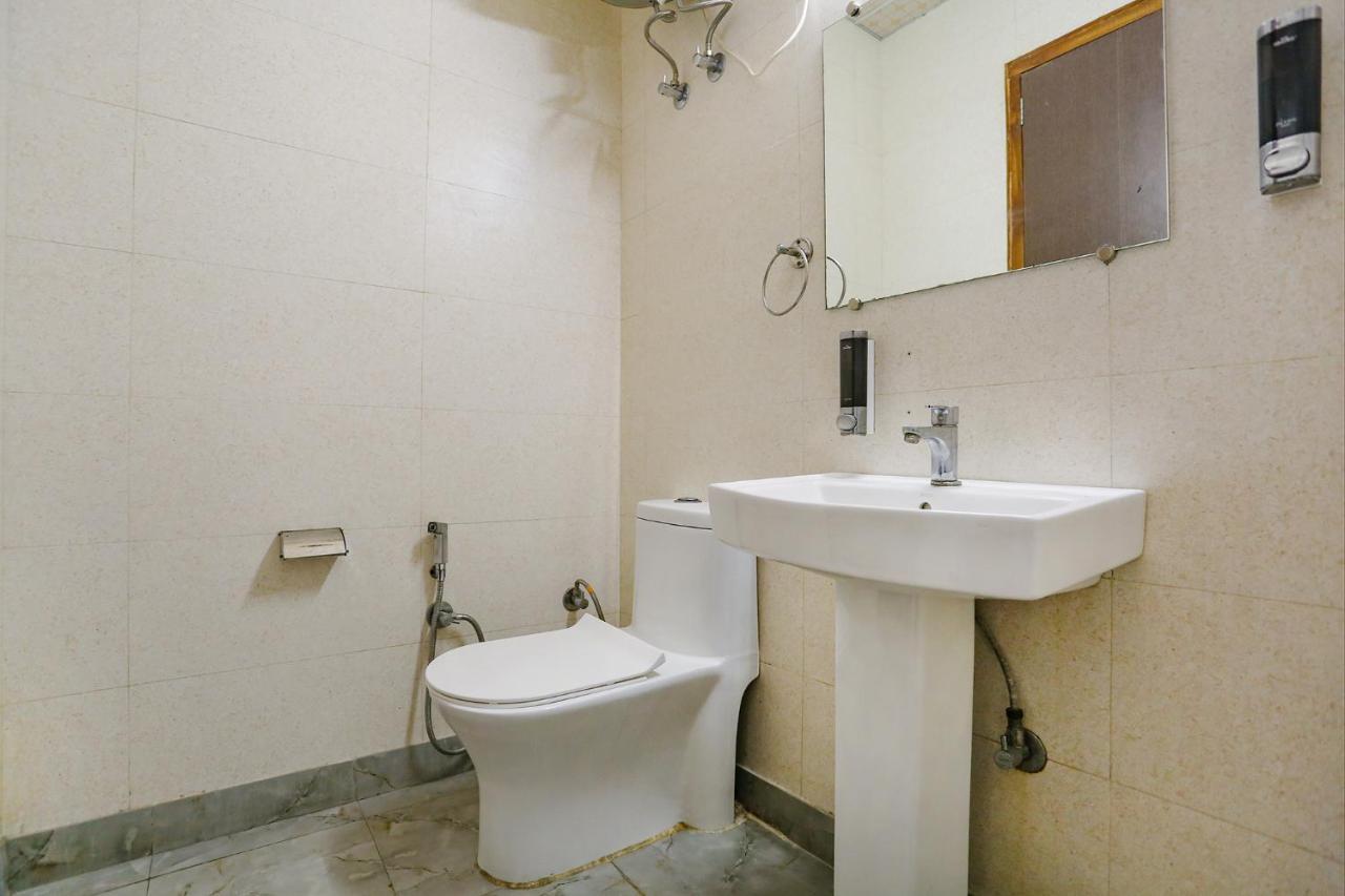 Hotel Fabhotel Silver Saffron Peera Garhi Nova Deli