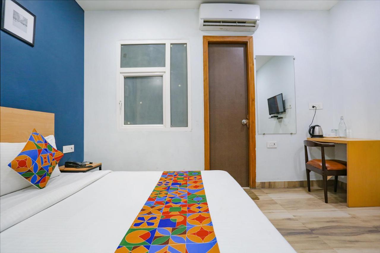 Hotel Fabhotel Silver Saffron Peera Garhi