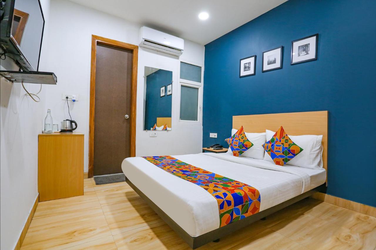 Fabhotel Silver Saffron Peera Garhi 3*