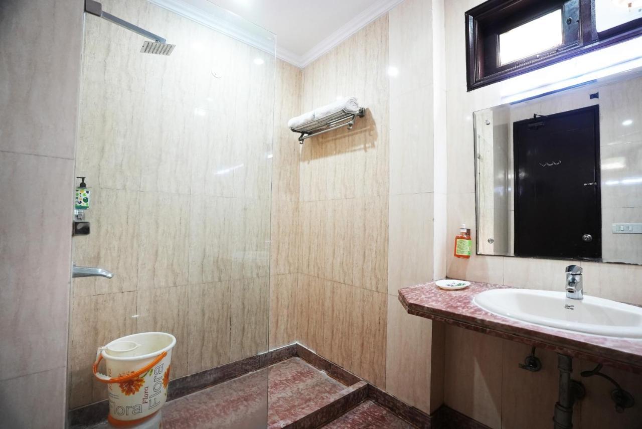 S & B East - Patel Nagar 3*