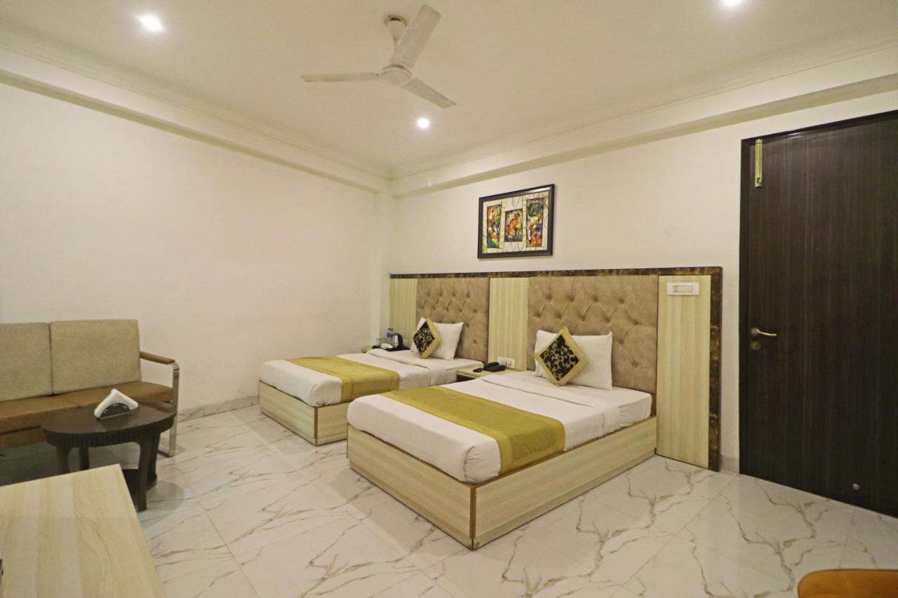 Almora Near Delhi Airport 3*