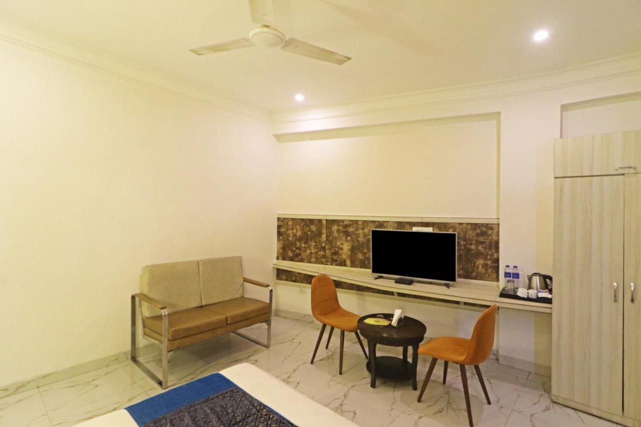 Almora Near Delhi Airport 3*