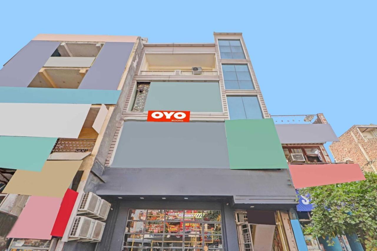 Hotel O Moonshine Near Mohan Estate Metro Station